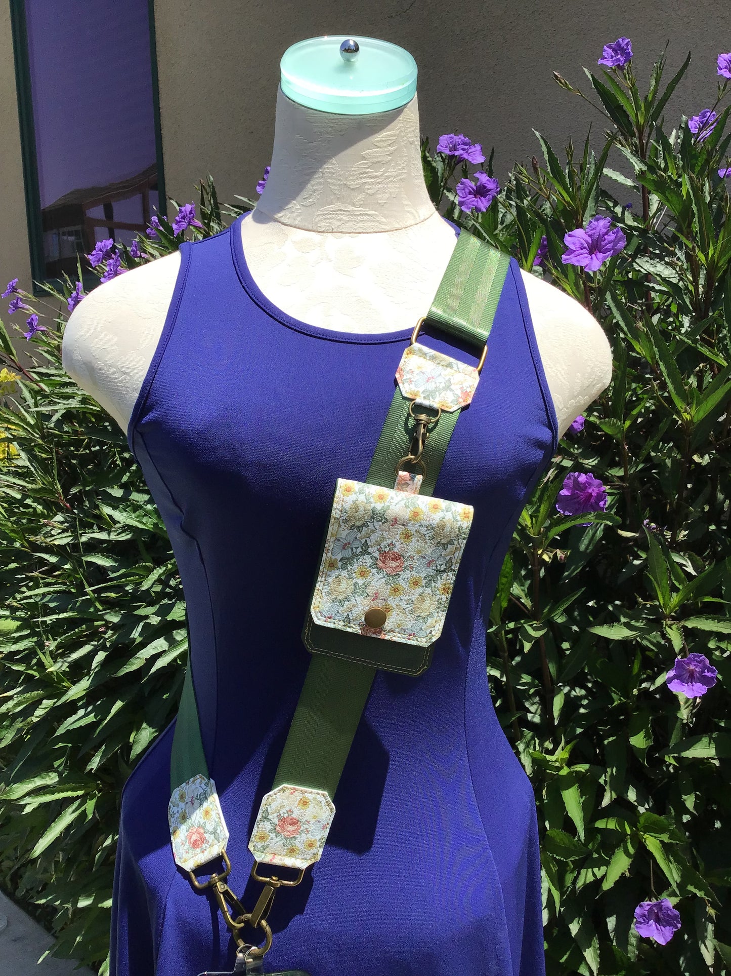 Vintage Flowers Cell Phone Sling with Wallet