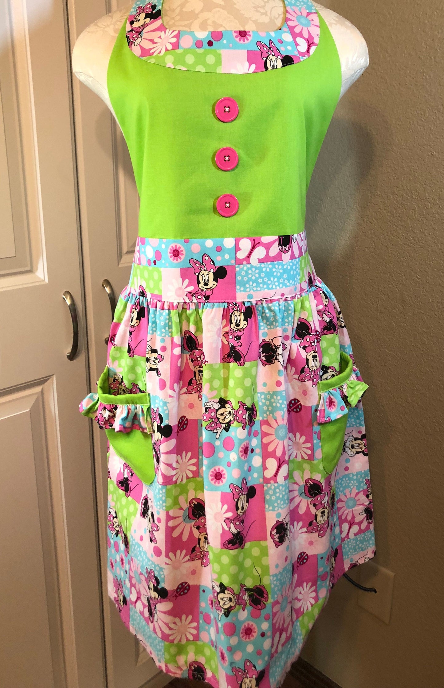 Bows and Blossoms Apron