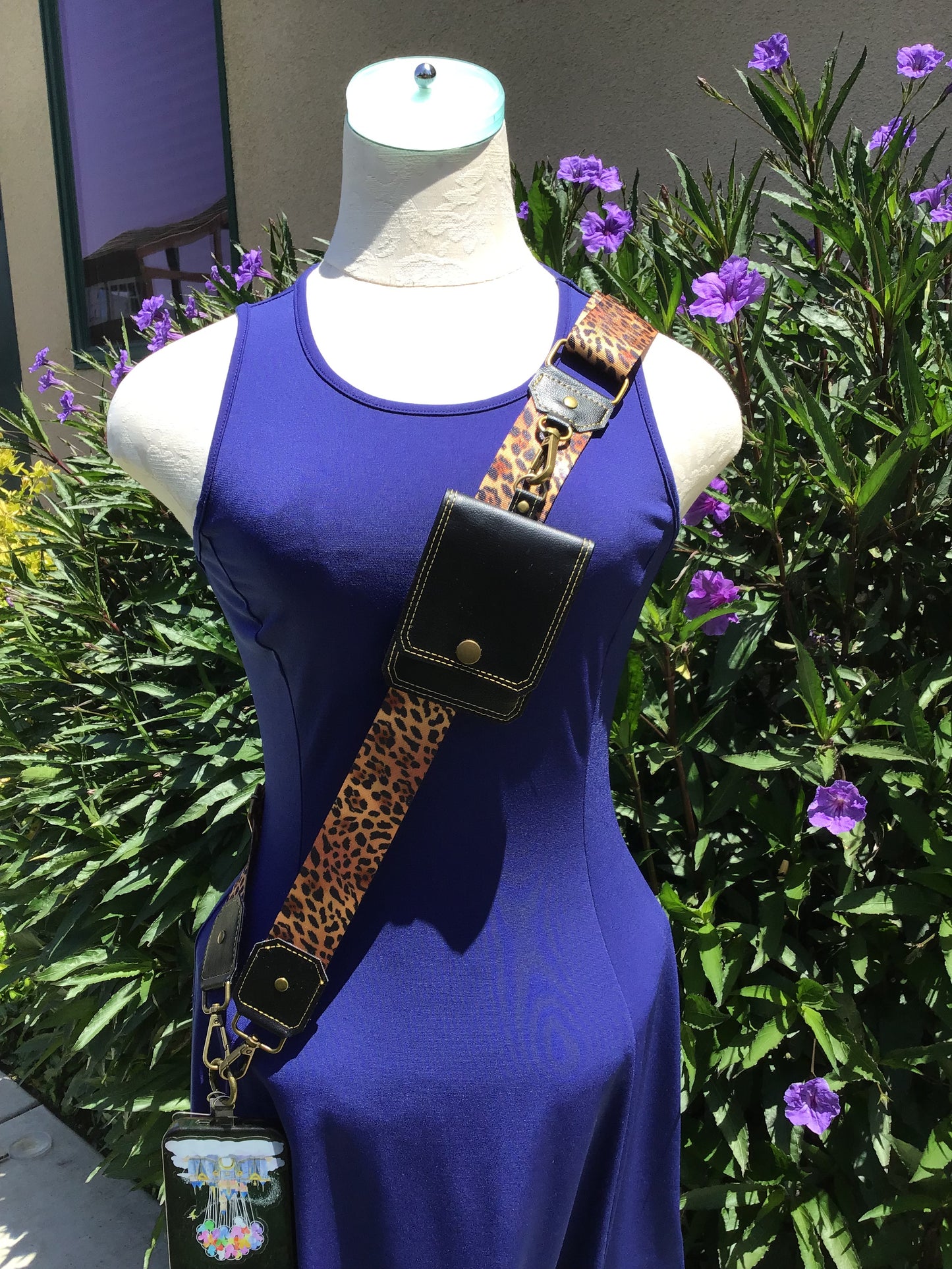 Wild Cat Cell Phone Sling with Wallet